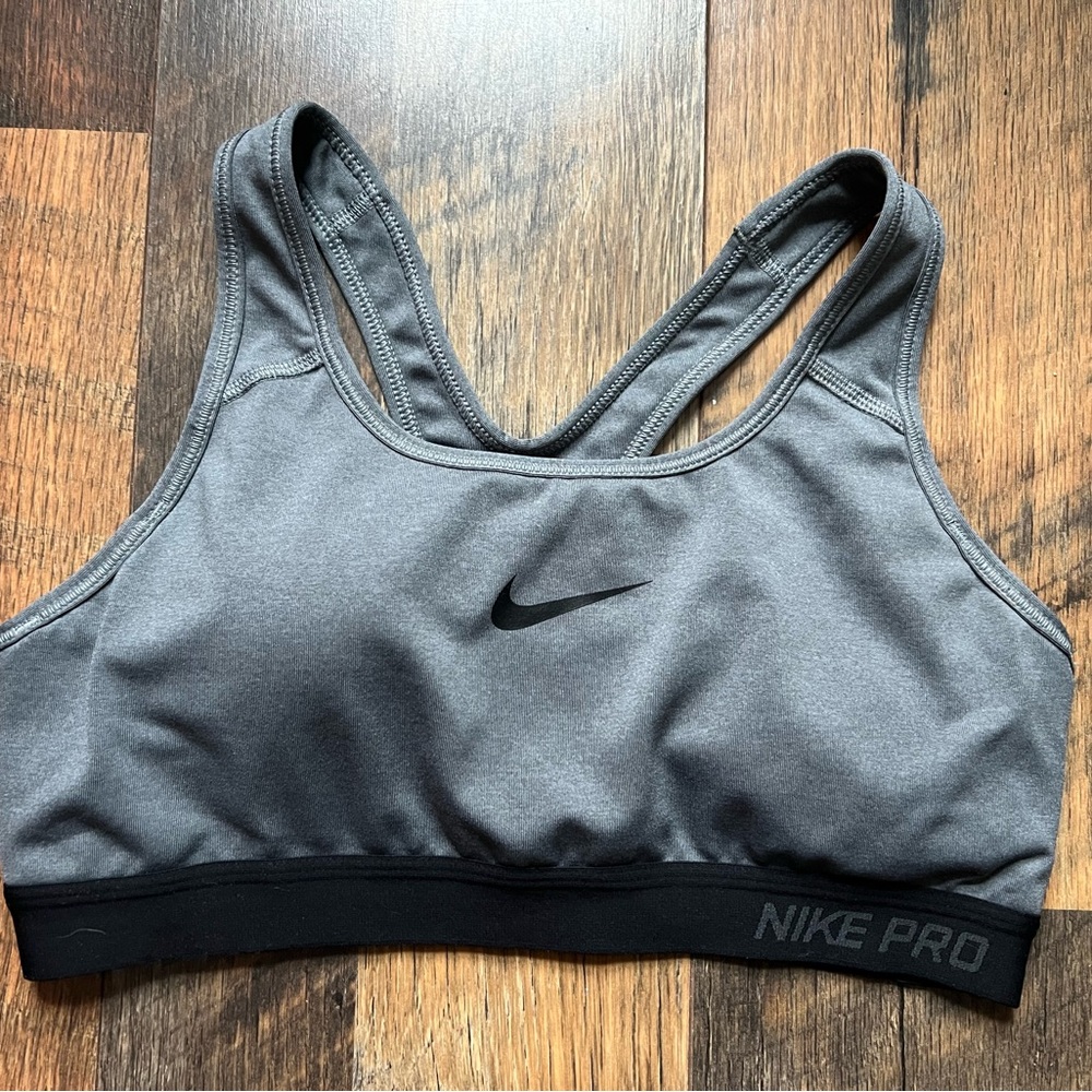 Nike Pro Women's Gray Sports Bra